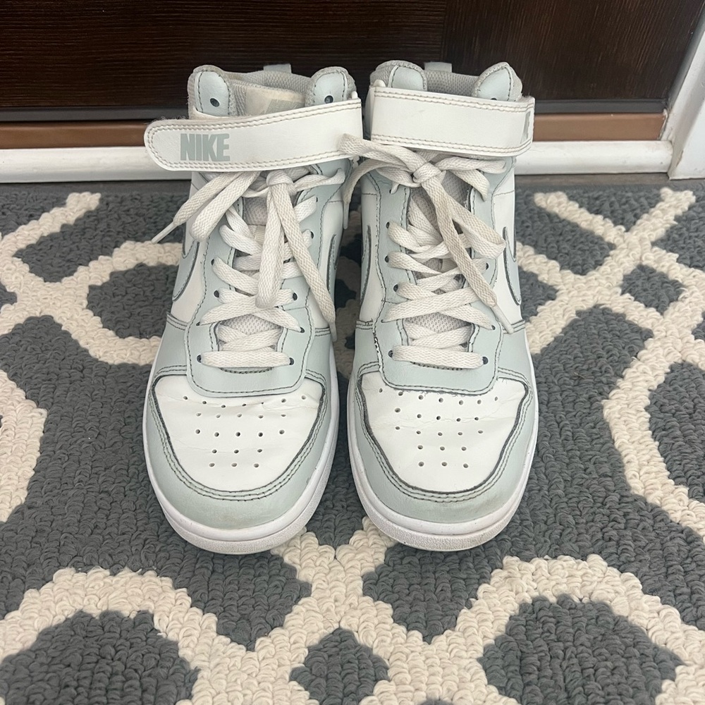 Nike big kids court borough mid 2